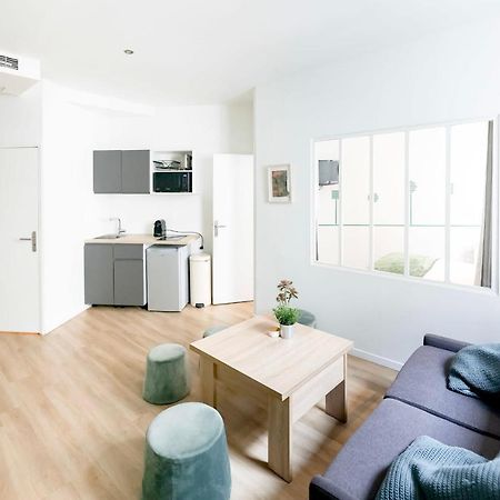 Green Apartment Near Montmartre And Opera パリ エクステリア 写真