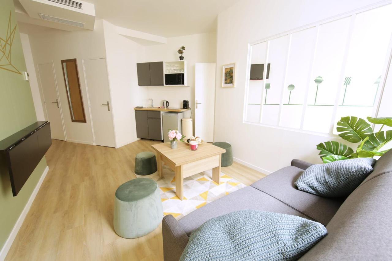 Green Apartment Near Montmartre And Opera パリ エクステリア 写真