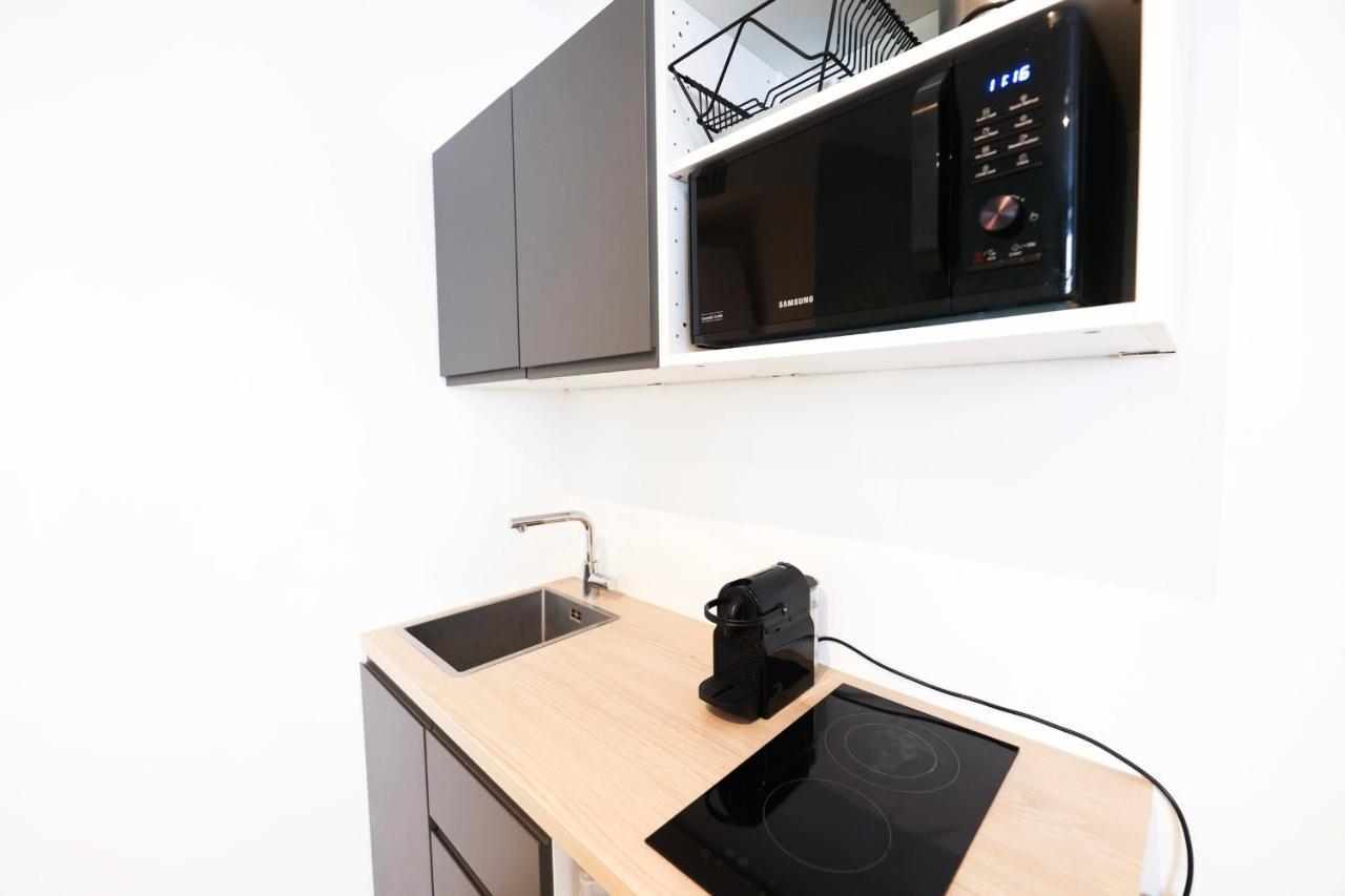 Green Apartment Near Montmartre And Opera パリ エクステリア 写真