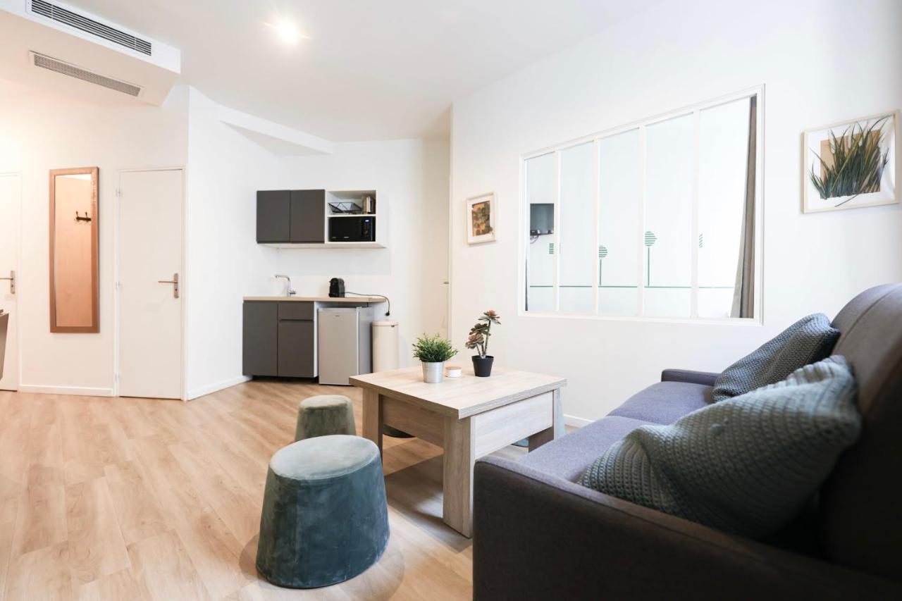 Green Apartment Near Montmartre And Opera パリ エクステリア 写真